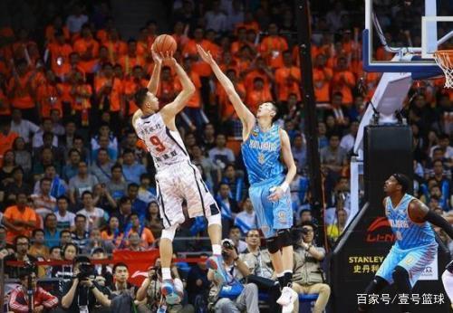 届冬奥会中 届冬奥会中